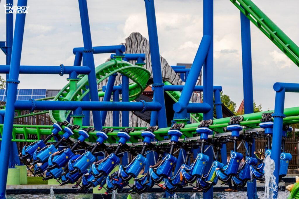 Le coaster familial suspendu Dragon à Energylandia