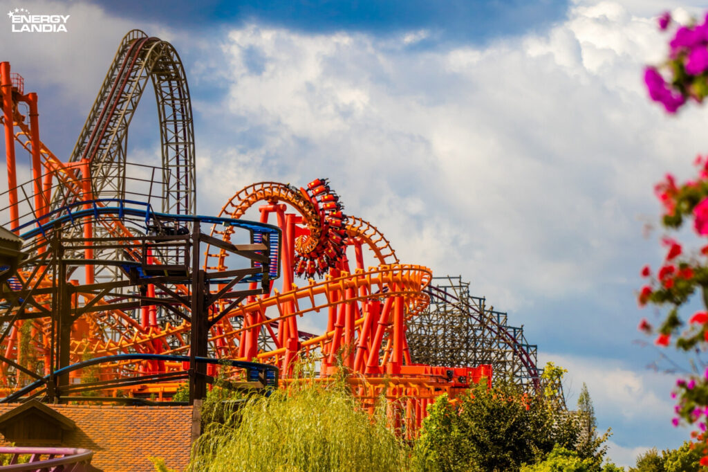 Le coaster inversé Mayan à Energylandia