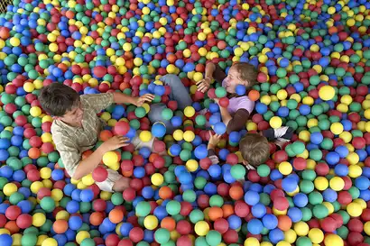 Piscine à boules adulte