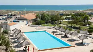 Piscine avec vue sur la mer à Aqualand Port Leucate – © Aqualand Port Leucate
