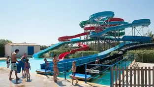 Toboggan Black Hole à Aqualand Port Leucate – © Aqualand Port Leucate
