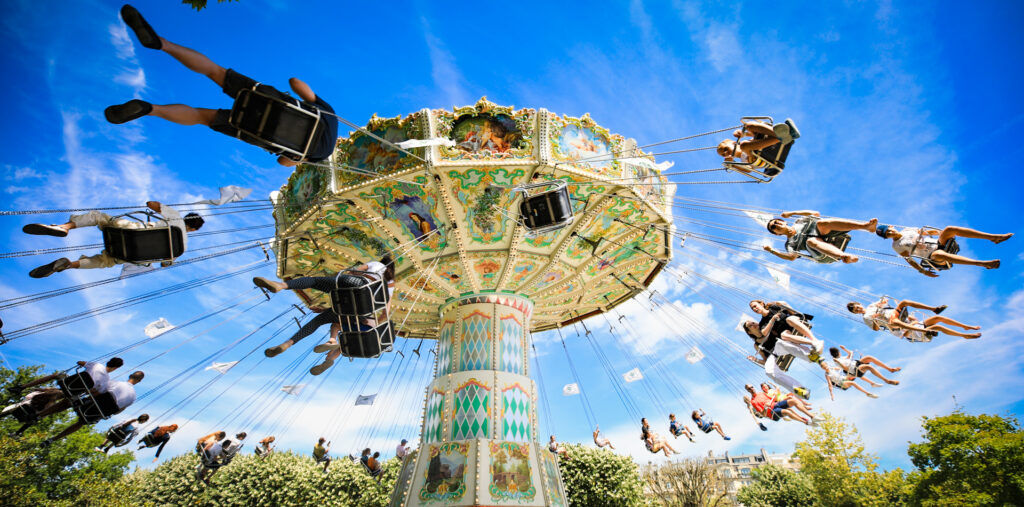 Les Chaises volantes au Jardin d'Acclimatation – © Jardin d'Acclimatation / Sylvain Bachelot