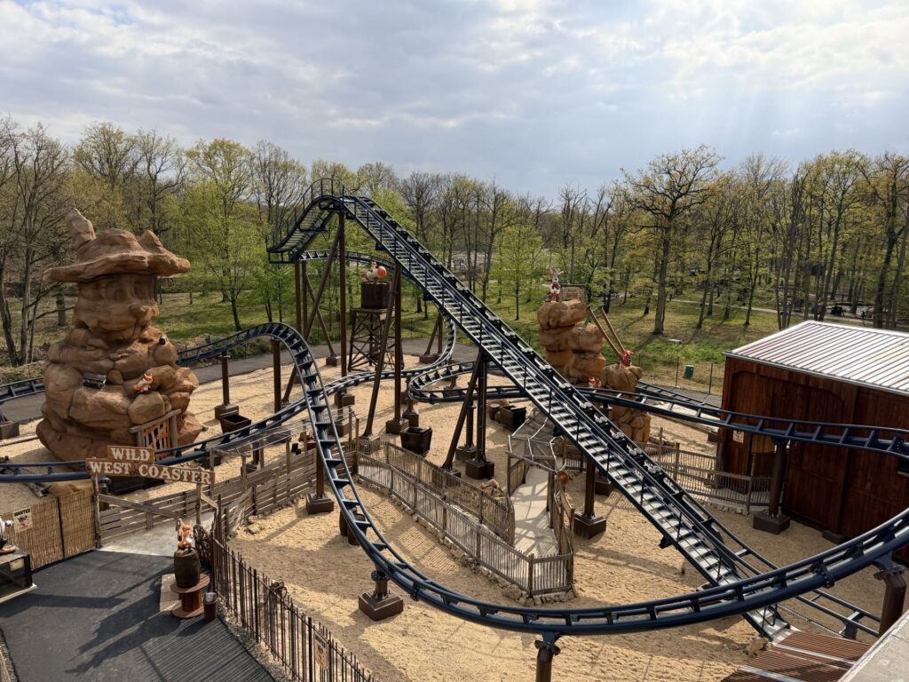 Montagnes russes Wild West Coaster à Winnoland – © Winnoland