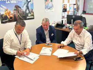 Le Parc Astérix signe un accord avec l'École Fauchon pour former ses équipes de restauration et d'hôtellerie