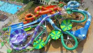Toboggans de Splash Lagoon à Beech Bend — © Beech Bend