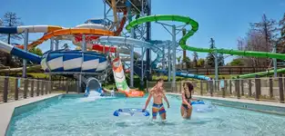 Pacific Surge dans South Bay Shores à California's Great America — © California's Great America