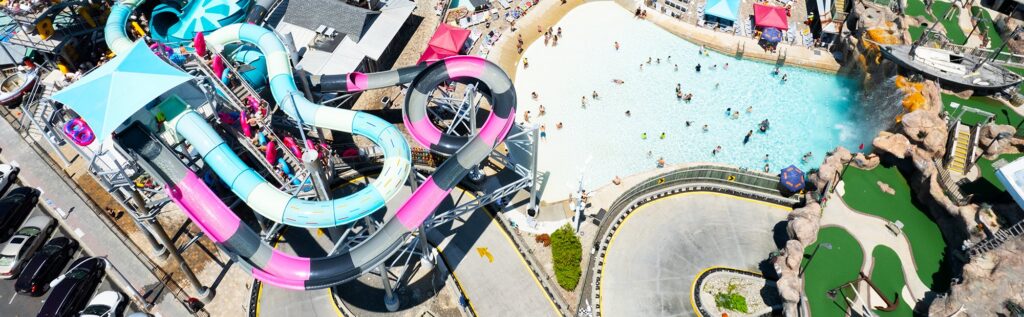 Vue aérienne de Breakwater Beach à Casino Pier — © Casino Pier