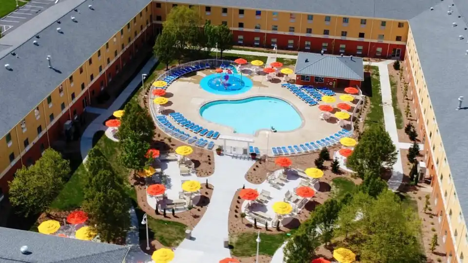 Cedar Point’s Express Hotel