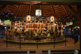 Le Carouselle Herschell-Spillman à DelGrosso’s Amusement Park — © DelGrosso’s Amusement Park