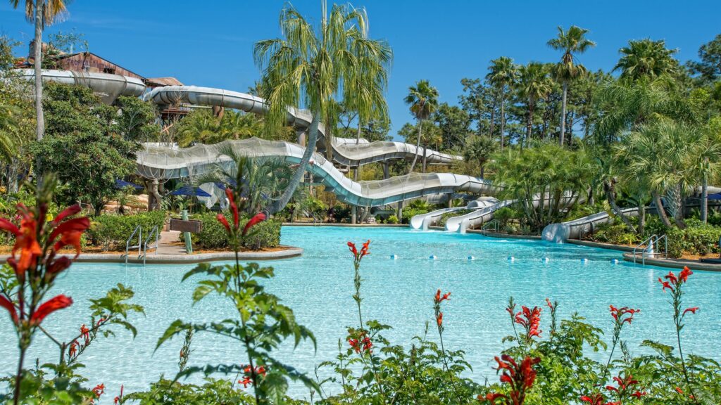 Crush 'n' Gusher et Hideaway Bay à Disney's Typhoon Lagoon — © Disney's Typhoon Lagoon