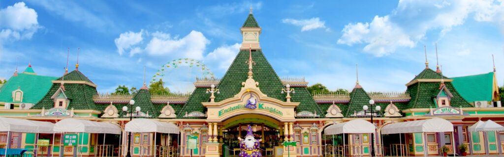 L’entrée à Enchanted Kingdom — © Enchanted Kingdom
