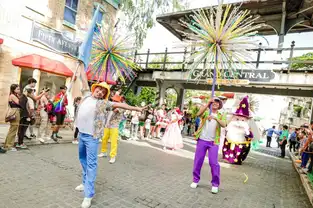 La parade à Enchanted Kingdom — © Enchanted Kingdom