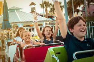 Manège pour enfants à Family Kingdom — © Family Kingdom