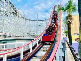 The Swamp Fox à Family Kingdom — © Family Kingdom