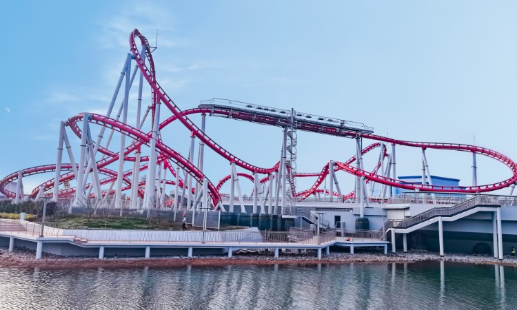 Vue du parc à Fantawild Glorious Orient Ningbo — © Fantawild Glorious Orient Ningbo