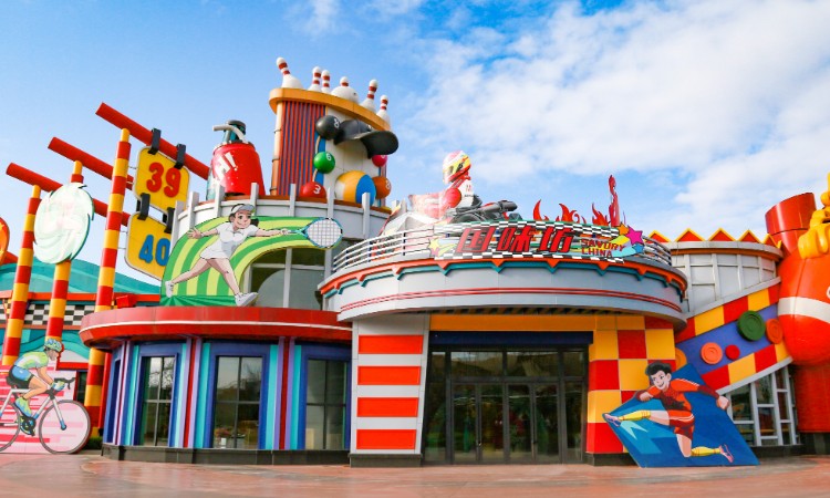 Vue du parc à Fantawild Glorious Orient Ningbo — © Fantawild Glorious Orient Ningbo
