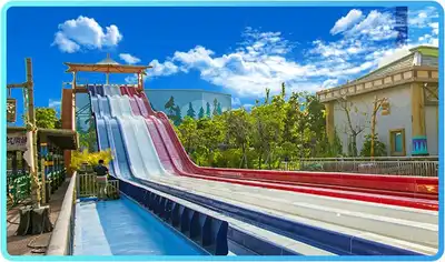 Toboggan arc-en-ciel
