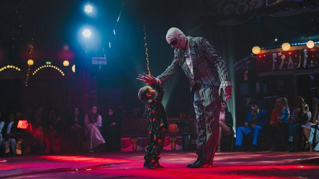 Spectacle de cirque à Fiabilandia — © Fiabilandia
