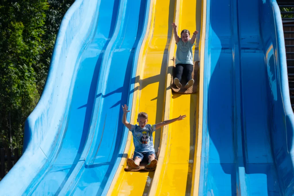 Riesen-Rutsche à Freizeitpark Lochmühle — © Freizeitpark Lochmühle