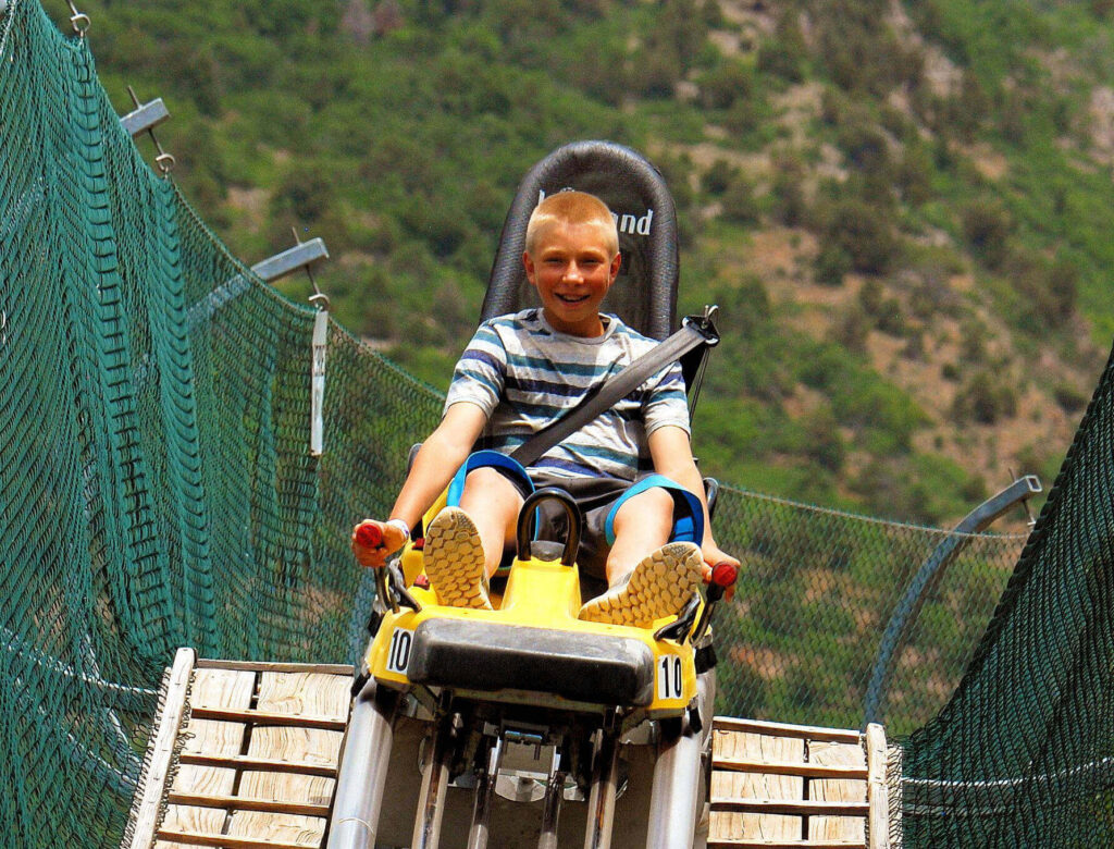 Alpine Coaster à Glenwood Caverns Adventure Park — © Glenwood Caverns Adventure Park
