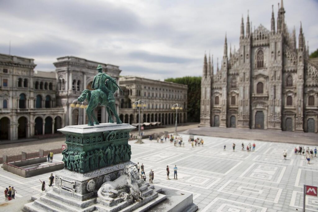 Piazza del Duomo de Milan en miniature à Italia in Miniatura — © Italia in Miniatura