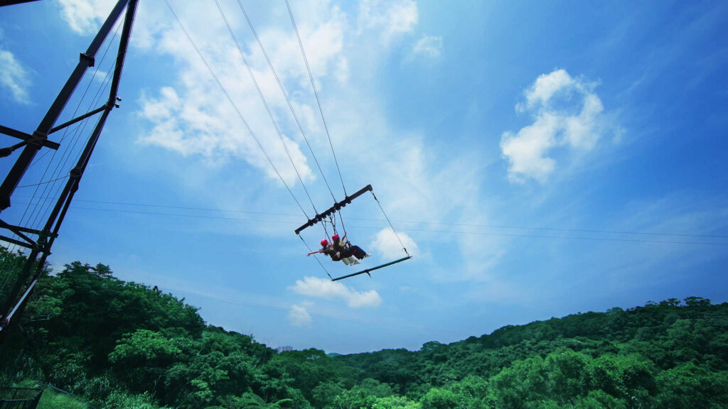 Titan’s Swing à Junglia Okinawa — © Junglia Okinawa