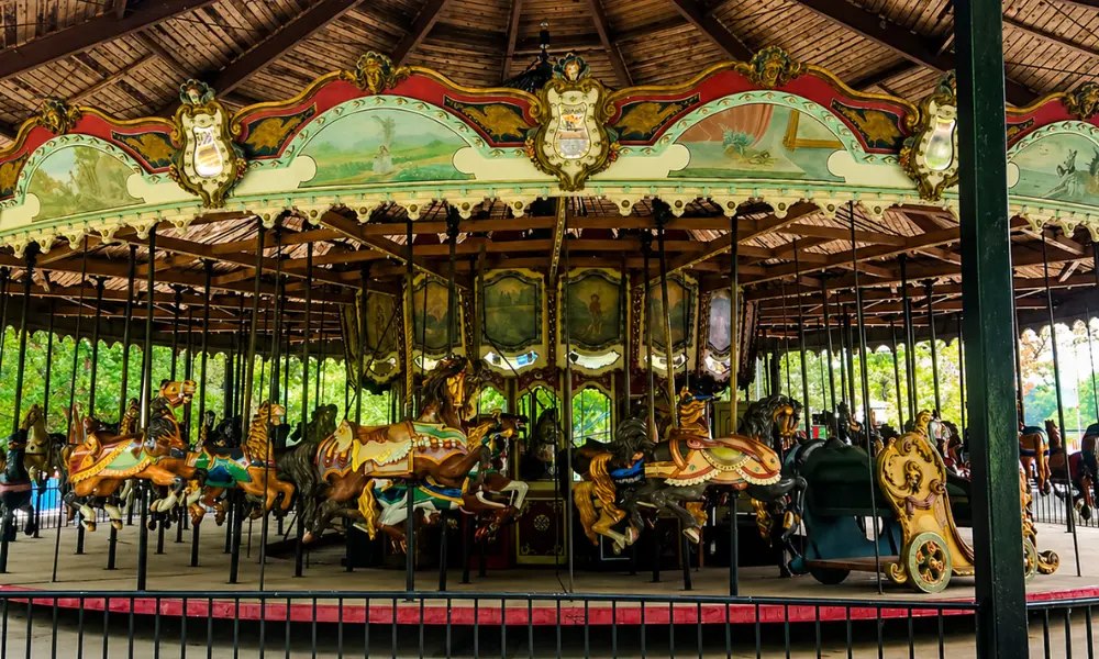 Antique Carousel à Lake Winnepesaukah — © Lake Winnepesaukah