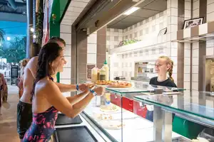 Food Court
