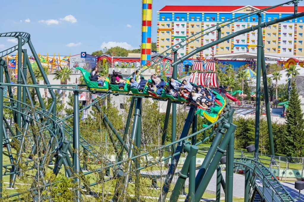 The Dragon à Legoland Japan — © Legoland Japan