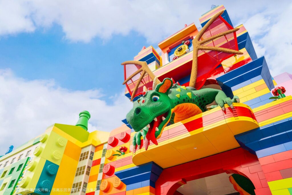 Dragon en briques LEGO à Legoland Shanghai — © Legoland Shanghai