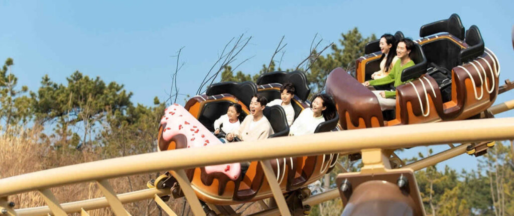 Mysterious Cookie Train à Lotte World Adventure Busan — © Lotte World Adventure Busan