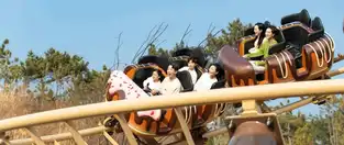 Mysterious Cookie Train à Lotte World Adventure Busan — © Lotte World Adventure Busan