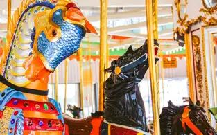 B&B Carousell à Luna Park Coney Island — © Luna Park Coney Island