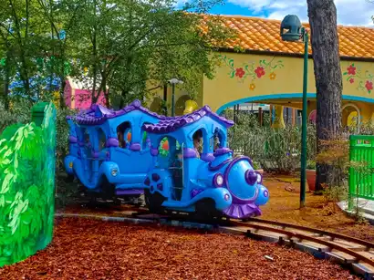 Dora’s Train Adventure
