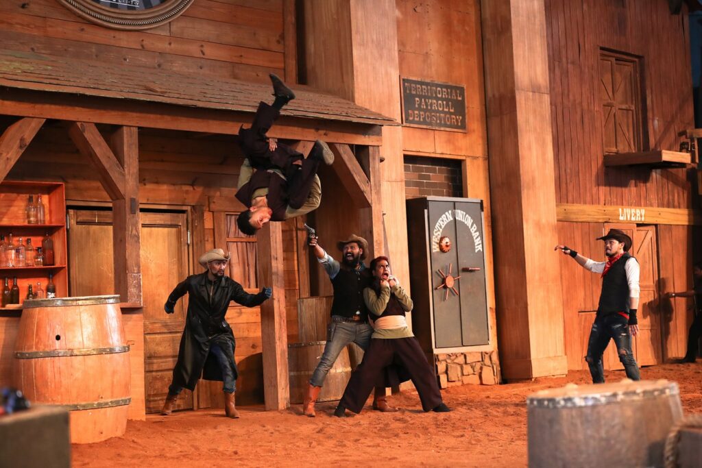 Le Wild West Stunt Show à Ramoji Film City — © Ramoji Film City