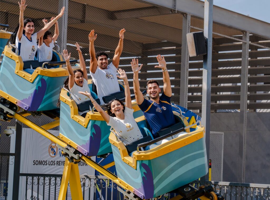 The Wave - La Ola à Real Madrid World — © Real Madrid World
