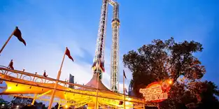 Space Shot and Turbo Drop à Shanghai Happy Valley — © Shanghai Happy Valley