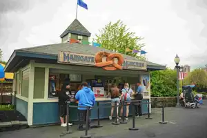 Main Gate Munchies