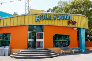 Six Pizza Hollywood