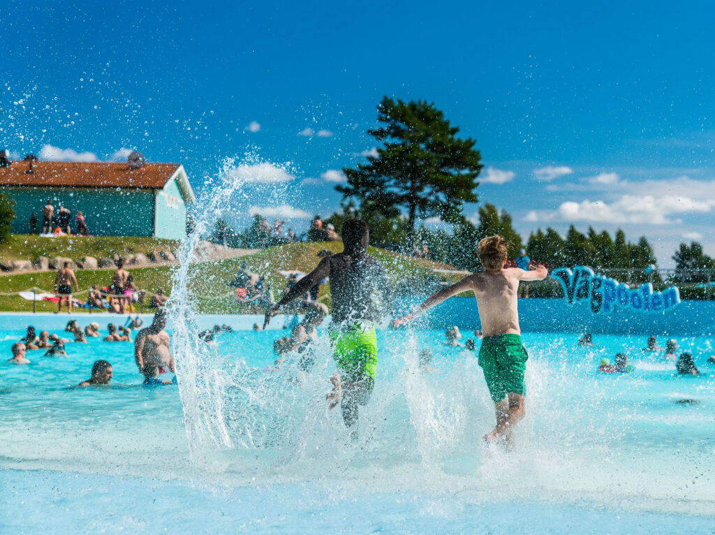 Vågpoolen à Skara Sommarland — © Skara Sommarland