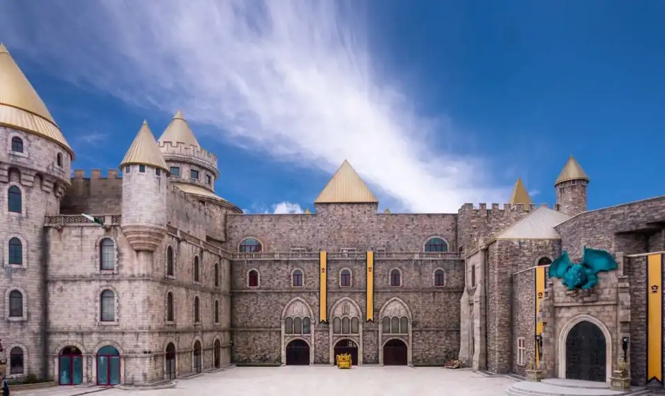 Luna Castle