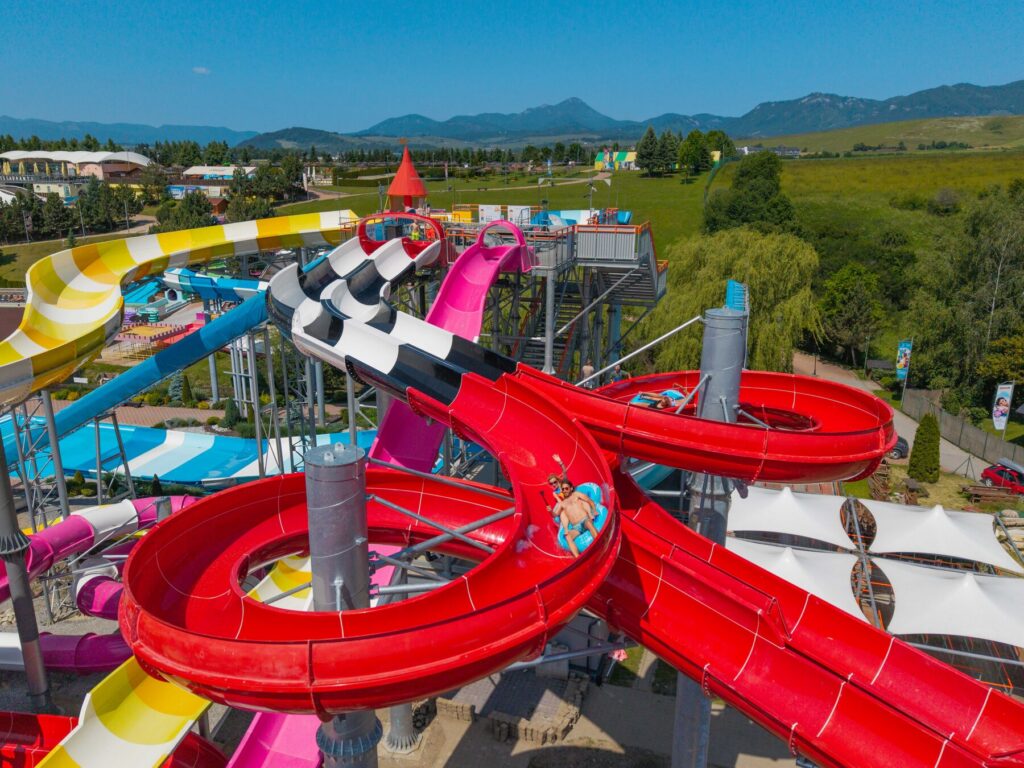 Mega toboggans Flamingo et Duo Race à Tatralandia — © Tatralandia