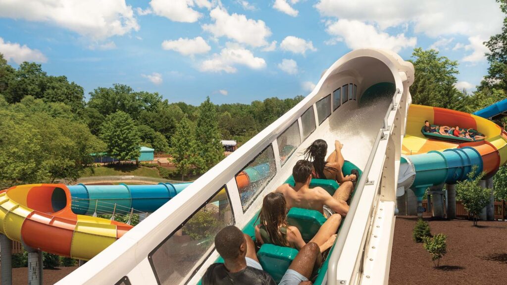 Cutback Water Coaster à Water Country USA — © Water Country USA