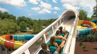 Cutback Water Coaster à Water Country USA — © Water Country USA