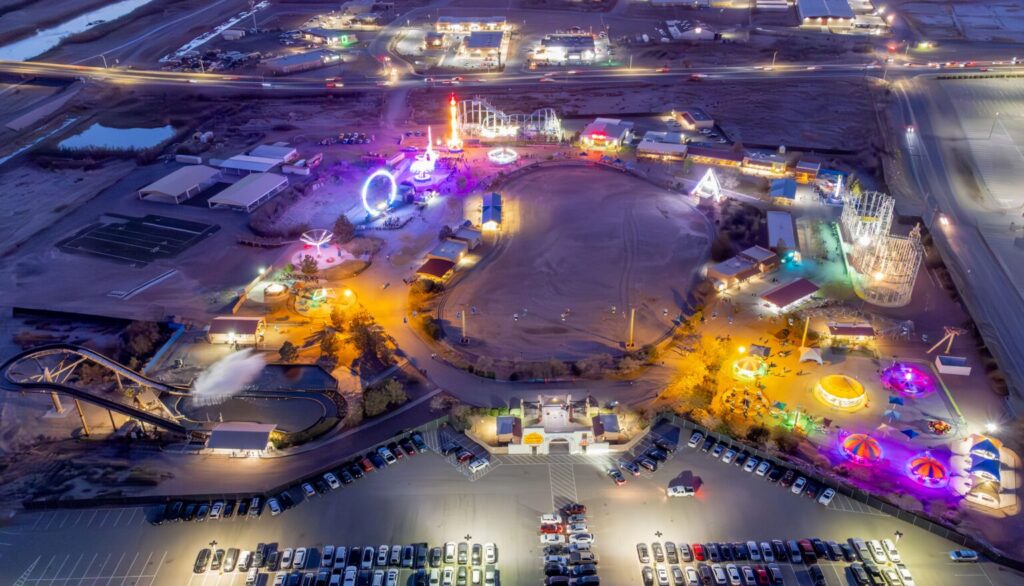 Vue aérienne nocturne à Western Playland — © Western Playland