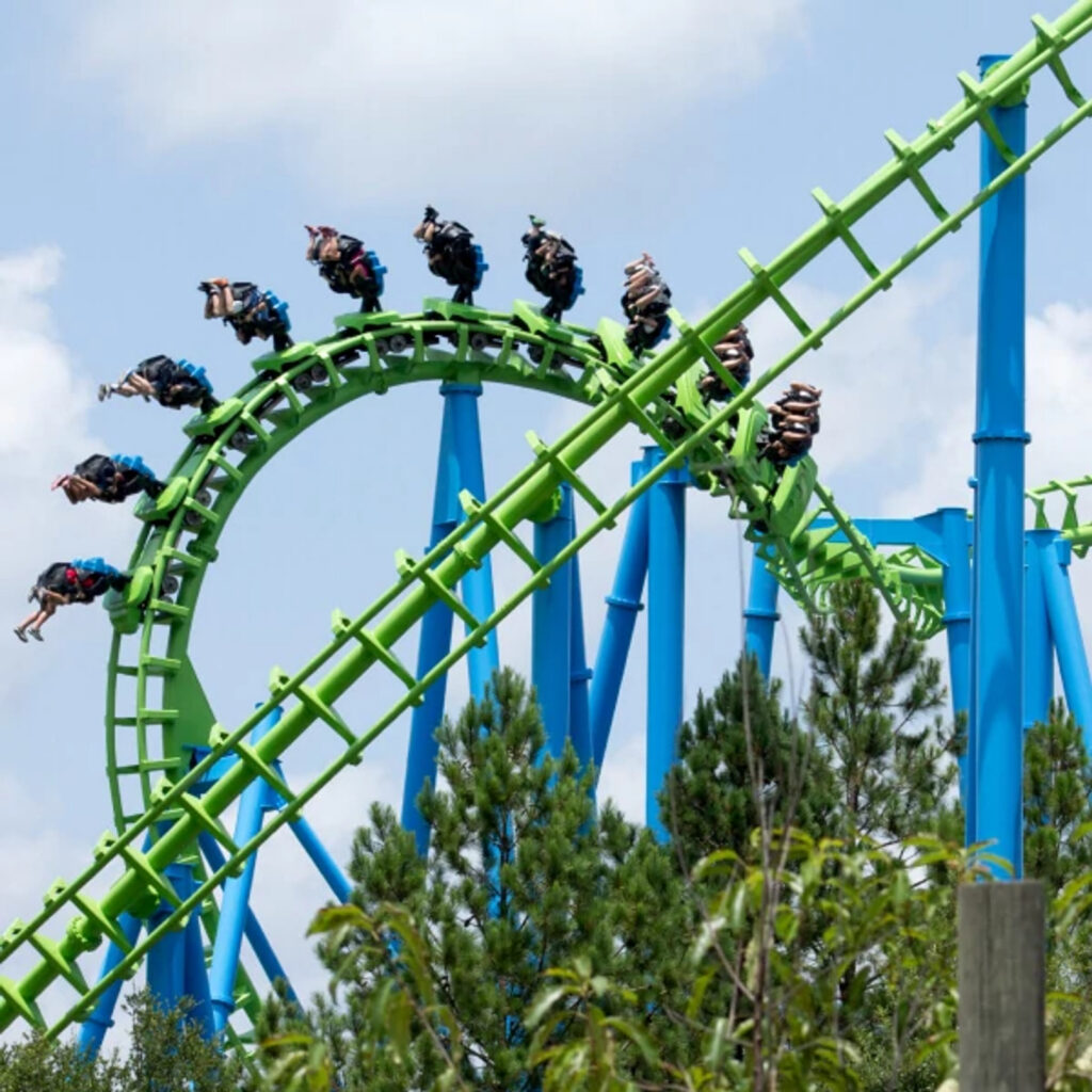 Twisted Typhoon à Wild Adventures — © Wild Adventures
