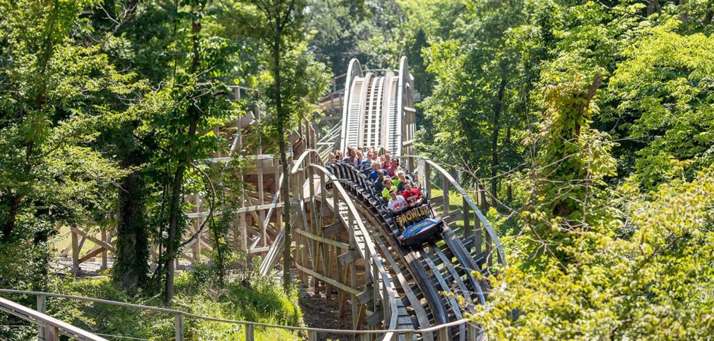 Prowler à Worlds of Fun — © Worlds of Fun