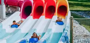 Riptide Raceway à Oceans of Fun à Worlds of Fun — © Worlds of Fun