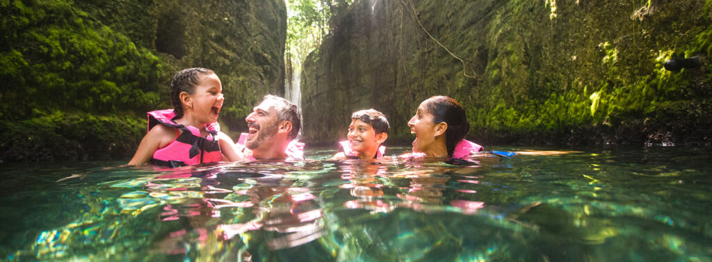 Baignade en eau douce à Xcaret — © Xcaret