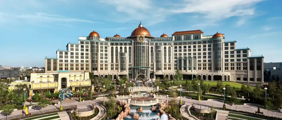 Universal Helios Grand Hotel